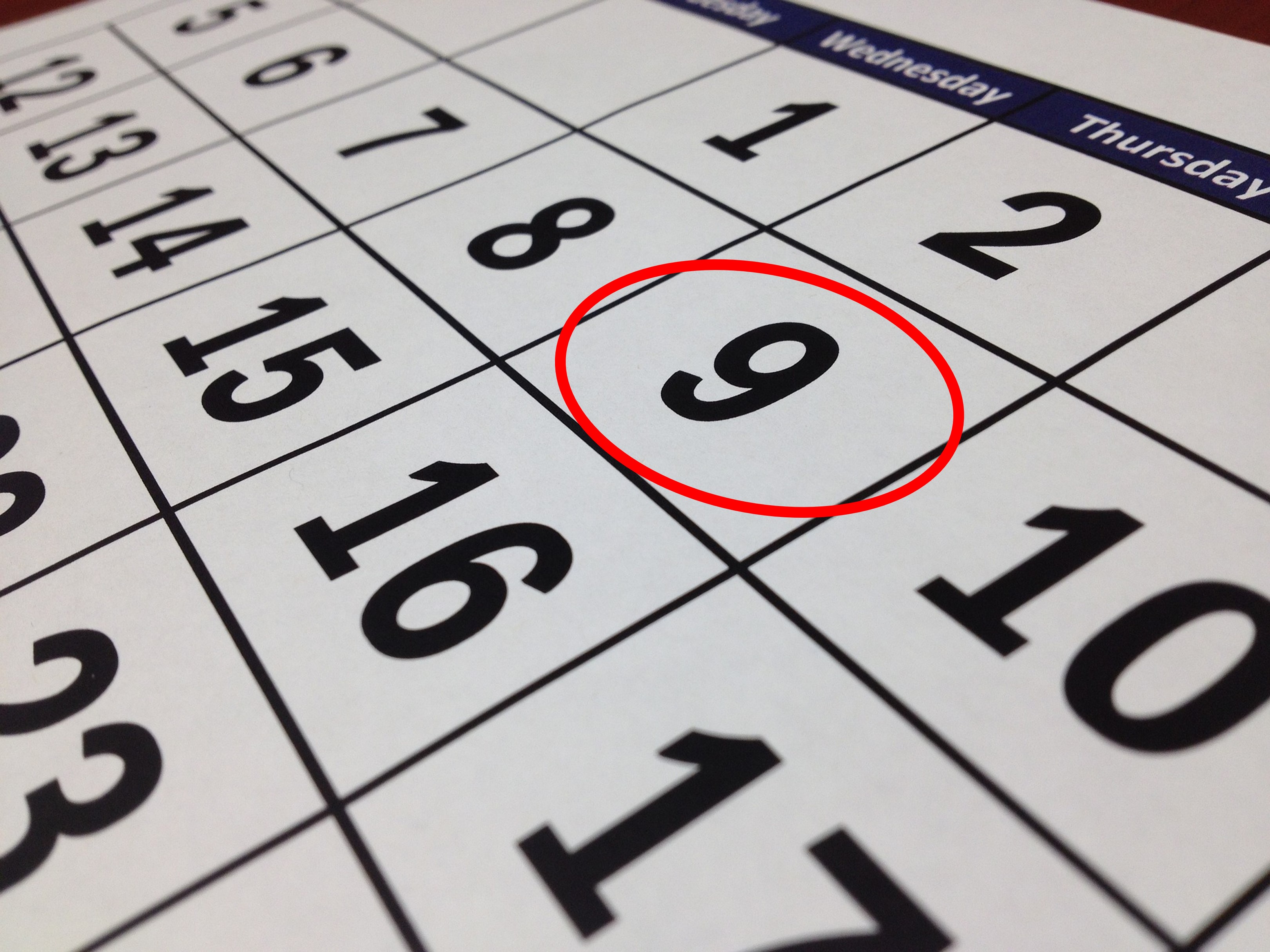 Bild som visar datumet "9" inringat i kalender.