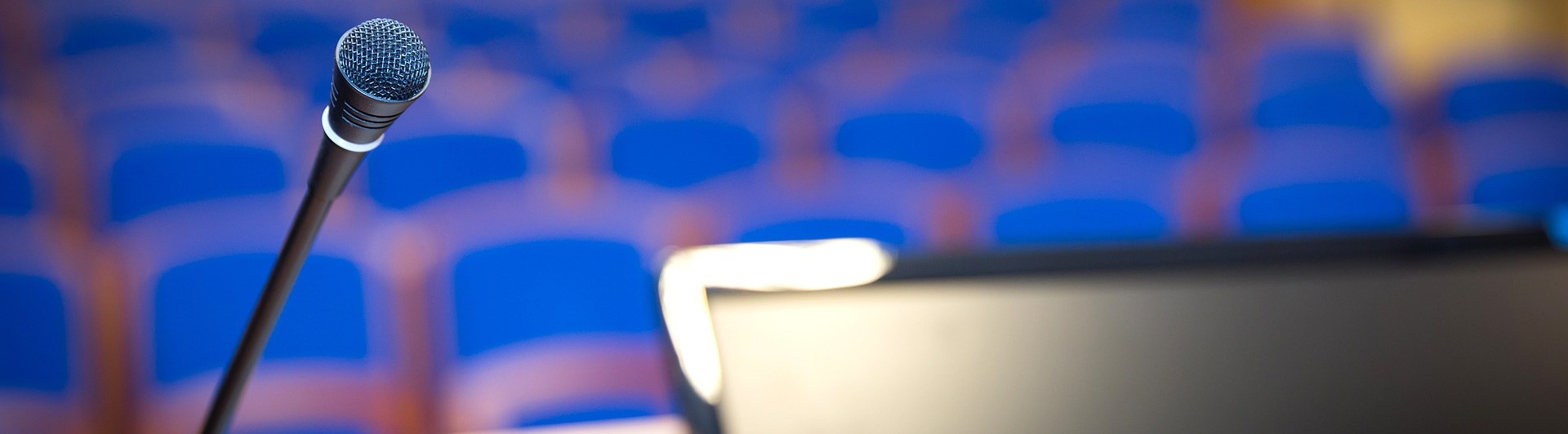 Bild som visar en konferensmikrofon från presidium.